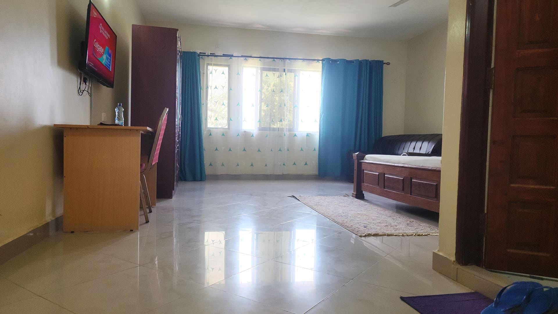 One-Bed Room