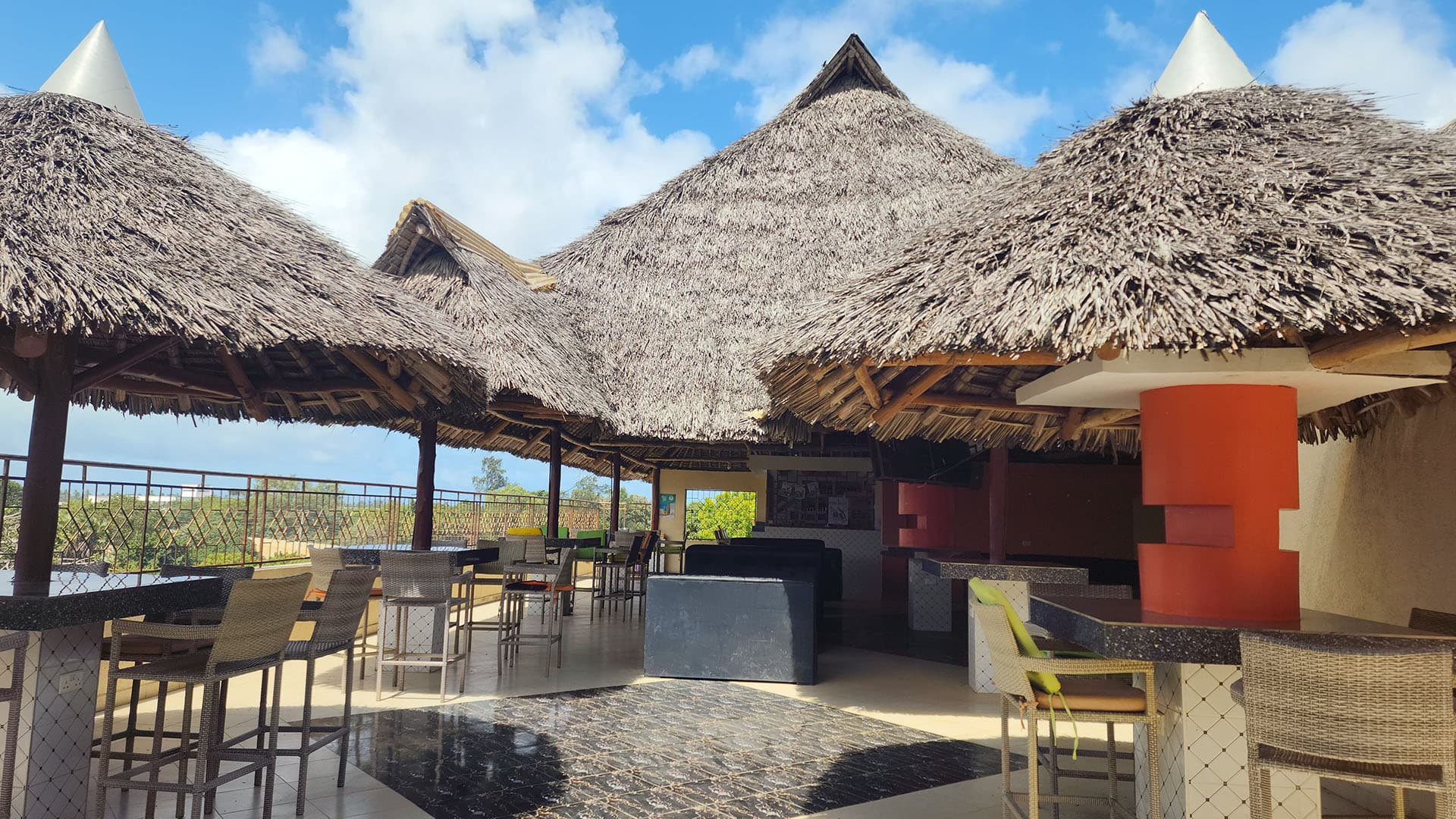 Handshake Hotel Rooftop Bar and Lounge